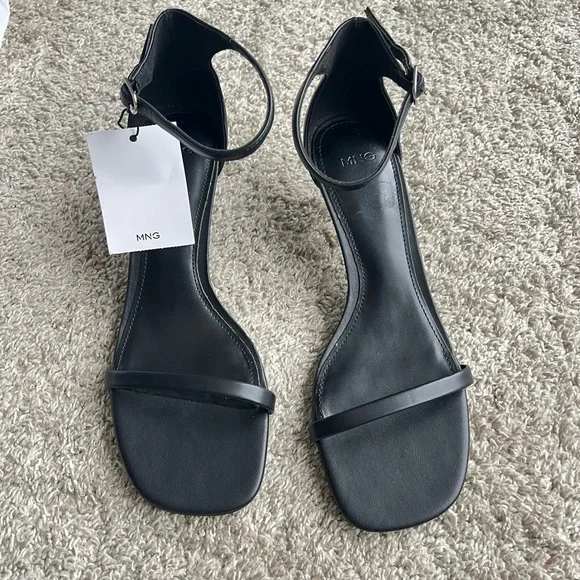 Mango Elegant Black Heeled Sandals. Size 8 - Picture 2 of 5